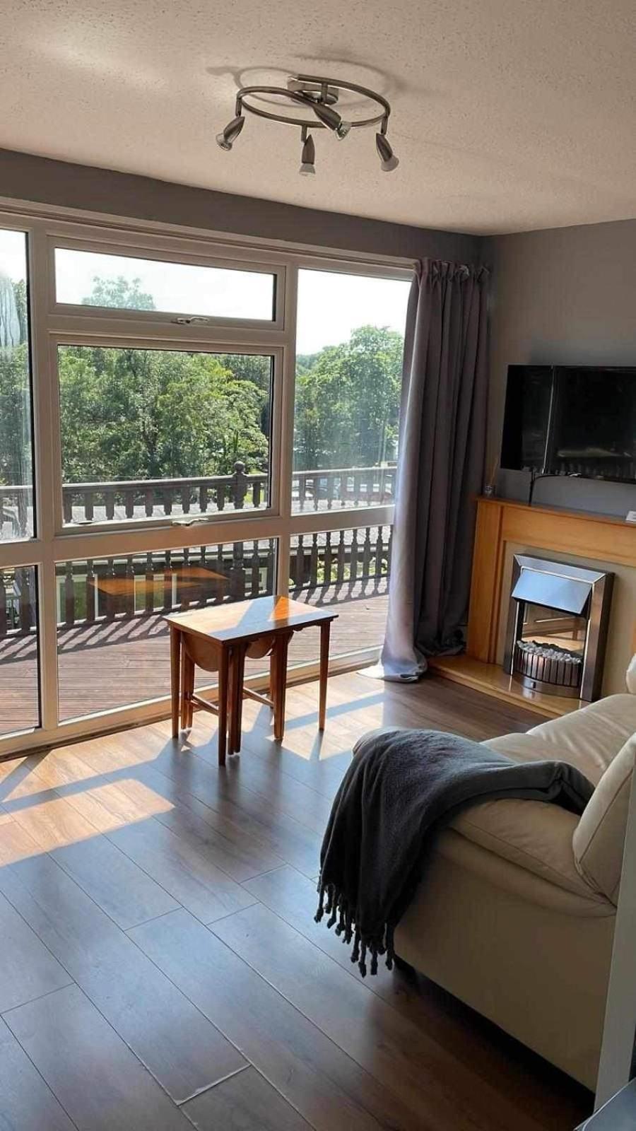 180 River View Cabin Caeathro Экстерьер фото